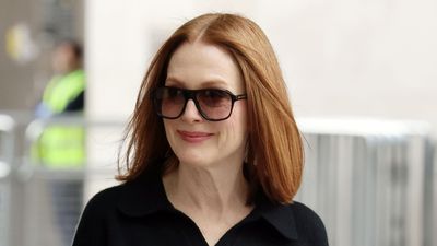 Julianne Moore confirms that this sandal style is set to be the most coveted summer shoe trend