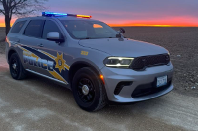 Teen gunman dead after taking family members hostage in Illinois