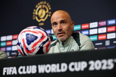 Chelsea: Enzo Maresca tips Liam Delap to star for England but refuses to guarantee starting role