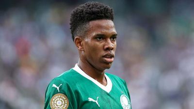 Chelsea's Estevao Plays in Club World Cup, Has Fans Purring