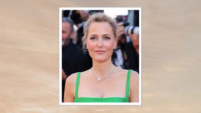 Gillian Anderson has given this summer's 'ice cream manicure' her seal of approval