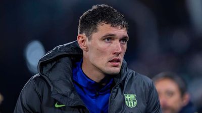 Hansi Flick ‘Battling’ to Convince Barcelona Board to Keep Defender