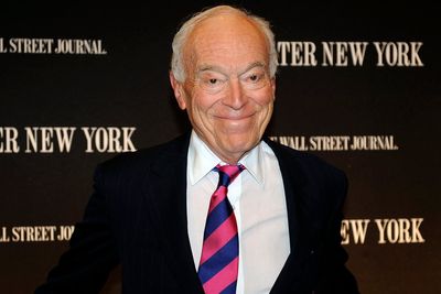 Leonard Lauder, philanthropist who globalized family cosmetic business, dies at age 92