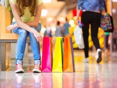13 Psychological Triggers That Make You Overspend