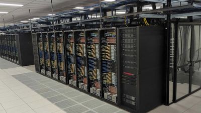 AI Chip Stocks Advance Amid Higher Market Estimates