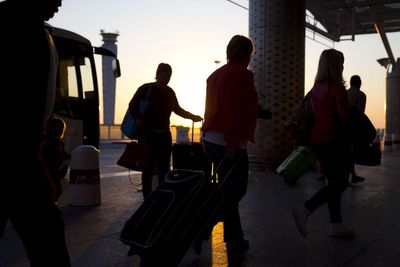 Hundreds face summer holiday chaos as travel provider loses license