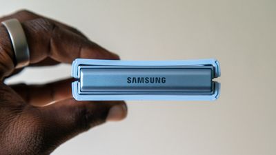 More Galaxy Z Flip 7 FE evidence shows up online, hinting at its existence