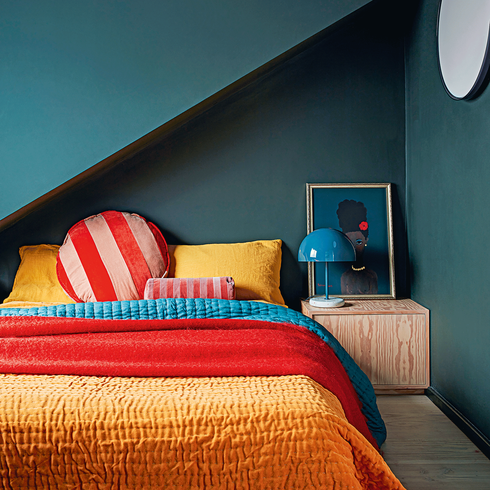 I've lived in several tiny London flats, and these are the 3 design tricks I used in every one of them to fake a bigger home