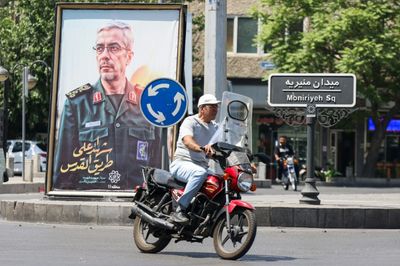 Tehranis Caught Between Fear And Resolve As Air War Intensifies