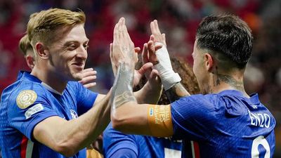 Liam Delap Offers Chelsea Hope in Uninspiring Victory Over LAFC
