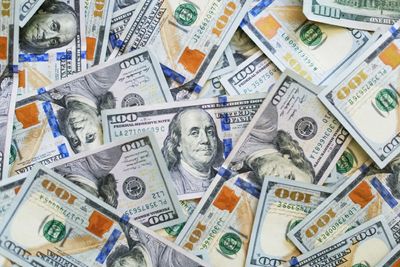 8 Financial Wins That Feel Good but Mean Nothing Long-Term