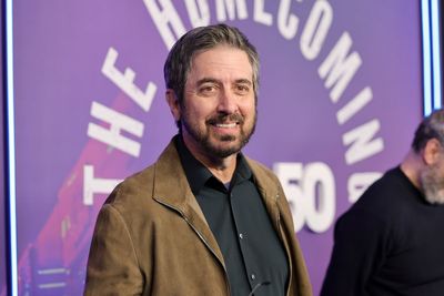 Ray Romano begged head of CBS to change the name of Everybody Loves Raymond: ‘I’m gonna have to live with that’