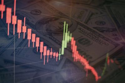 Lululemon, UNH, Enphase: Bad News, Good Opportunity?