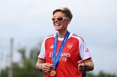 Arsenal star confirmed to move to Fiorentina, following shock exit