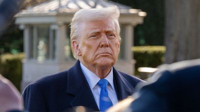 Dow Jones Futures Rise Ahead Of Fed Chief Powell; Trump Mulls Iran Decision