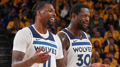 Timberwolves Coach Lays Out Expectations for Futures of Naz Reid, Julius Randle