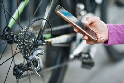 Cyclists send record amount of video to police showing close passes by drivers