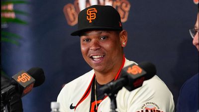 Rafael Devers Had Simple Reason for Choosing His New Jersey Number With Giants