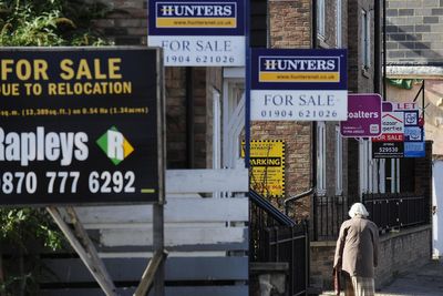 Annual house price growth halves as buyers reach stamp duty cliff edge
