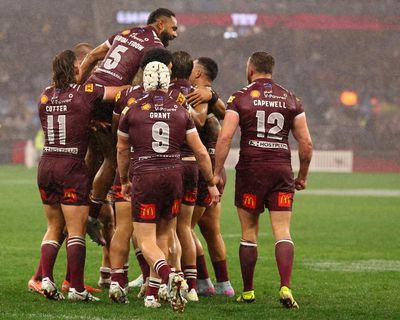 Queensland stay alive after holding off stirring NSW comeback in State of Origin classic