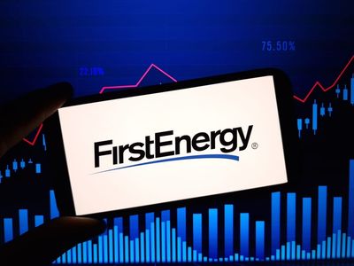 FirstEnergy Stock: Is FE Underperforming the Utilities Sector?