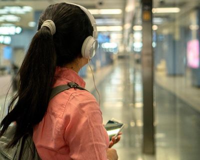 UK audiobook revenue up by almost a third last year