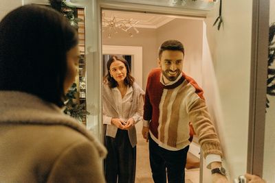 12 Relationship Trends Men Secretly Can’t Stand