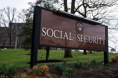 Outlook darkens for Social Security, Medicare solvency - Roll Call