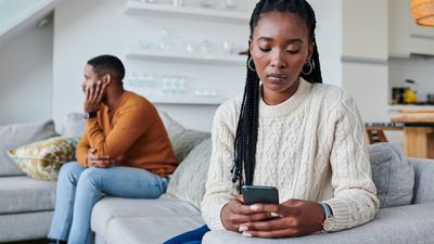 "It's the small micro-rejections stacked one on top of the other" - Relationship expert Jillian Turecki reveals the 'little things' that can devastate relationships