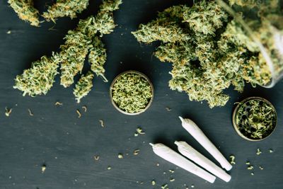 7 Surprising Reasons Doctors Say You Should Rethink Daily Cannabis Use After 40