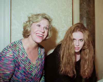 How to Lose Your Mother by Molly Jong-Fast review – Erica Jong’s daughter on the worst year of her life