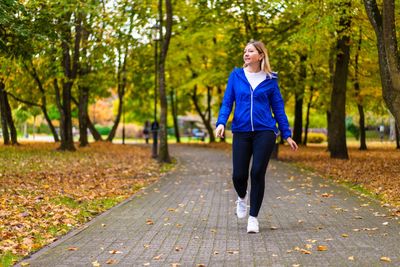 How much you should walk to see fitness gains, according to experts