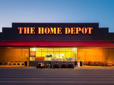 Forget the Fed: Home Depot Is the Real Gauge of the U.S. Consumer