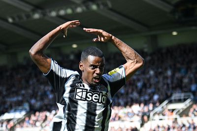 Liverpool in talks to smash transfer record for Alexander Isak: report