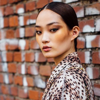 Makeup by Mario Just Re-Released the Softsculpt Blurring Bronzer and My Skin Has Never Looked So Flawless