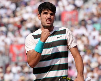 Carlos Alcaraz beats the heat in epic comeback against Munar at Queen’s Club