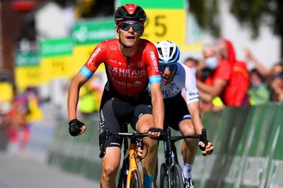 Ceremony for new memorial in Gino Mäder's honour held before Tour de Suisse stage 5