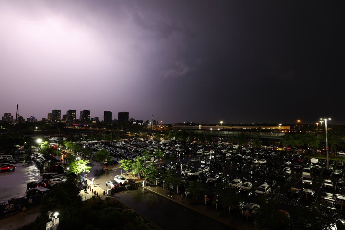 Teen struck by lightning in NYC’s Central Park as…
