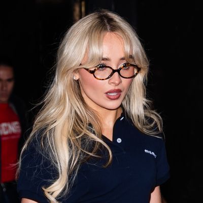Sabrina Carpenter Styles Her Baggy Vintage Tee With a $3,850 Loewe Puzzle Bag