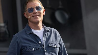 Bobby Flay reveals Anne Burrell introduced him to the ‘greatest gift’ of his life