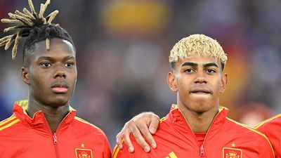 How Nico Williams' Proposed Barcelona Salary Compares to Lamine Yamal’s