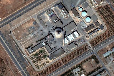 Do Israeli attacks on Iran risk nuclear contamination?