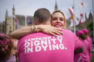 Assisted dying set to be legalised as MPs back Kim Leadbeater’s bill in historic vote