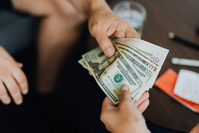 $1000 Monthly Stimulus Cheque Planned for the US in 2025? Who Qualifies and What's the Mechanism?