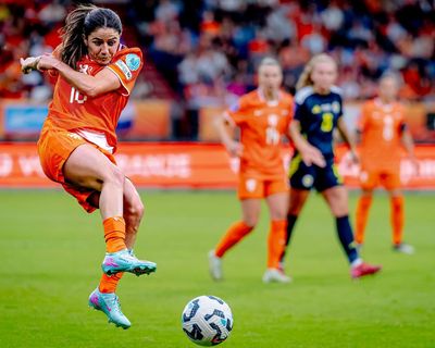 Transfer latest: London City land Van de Donk, Kitagawa heading to Everton