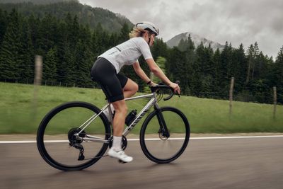 Canyon launches 'beginner' sub-£1,000 road bike in attempt to break down cost barriers to cycling