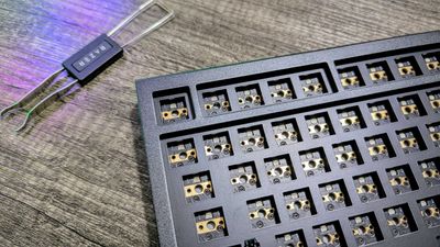 I finally built my first keyboard from scratch — thanks to Razer actually offering everything you need for the first time