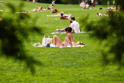 How to stay cool throughout the heatwave in the US right now - even if you don’t have AC
