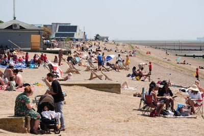 Warning nearly 600 people could die during 34C heatwave