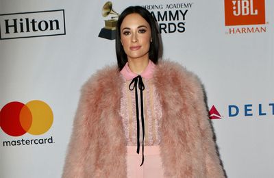 Kacey Musgraves is 'in a lot of pain' after breaking a rib